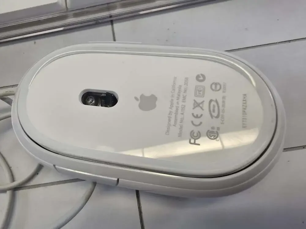 Apple wired mouse